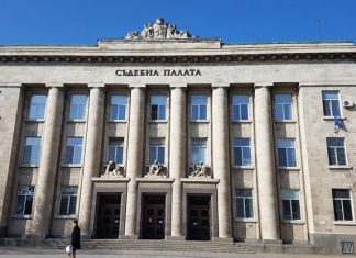 Две години условна присъда за подсъдим по три обвинения, включително отвличане