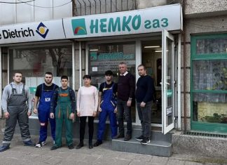 Ученици от Русе навлизат в тайните на автомобилната индустрия