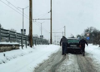 Снегът блокира Русенско, граждани настояват за санкции