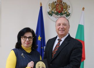 Д-р Веселина Антонова отличена за приноса си към българската история