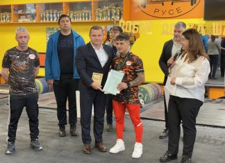 Отличиха европейския вицешампион Дениз Данев с почетен плакет