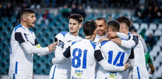 „Дунав“ продължава без грешка, надигра и „Янтра“