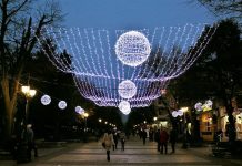 Коледно-новогодишната атмосфера завладява Русе