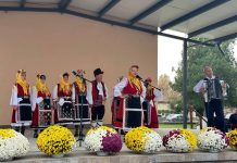 Сандрово отбеляза празника на селото