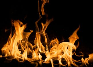 Как да изберем между камини на пелети и печки на пелети с водна риза?