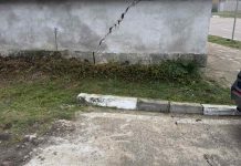 Главната улица в с. Екзарх Йосиф пропадна заради спукана тръба, пострадаха и къщи