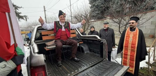 В Черешово качиха Дядото но джип, магарето закъса на баира