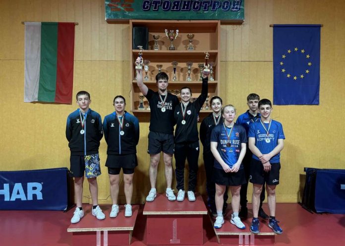 tenis_na_masa-anita09