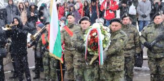 Русе се преклони пред паметта на Апостола