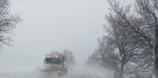 Сняг, леден вятър, студ – зимата се завърна, затвори пътища