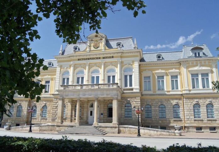 Istoricheski_muzey_ruse01