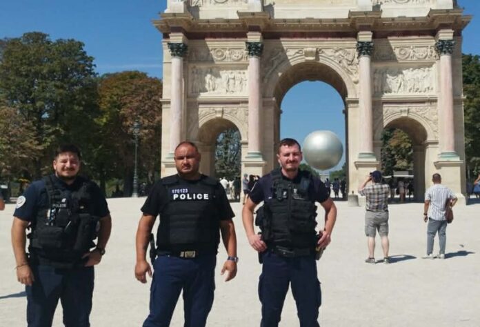 policaj_ot_rz-paris03